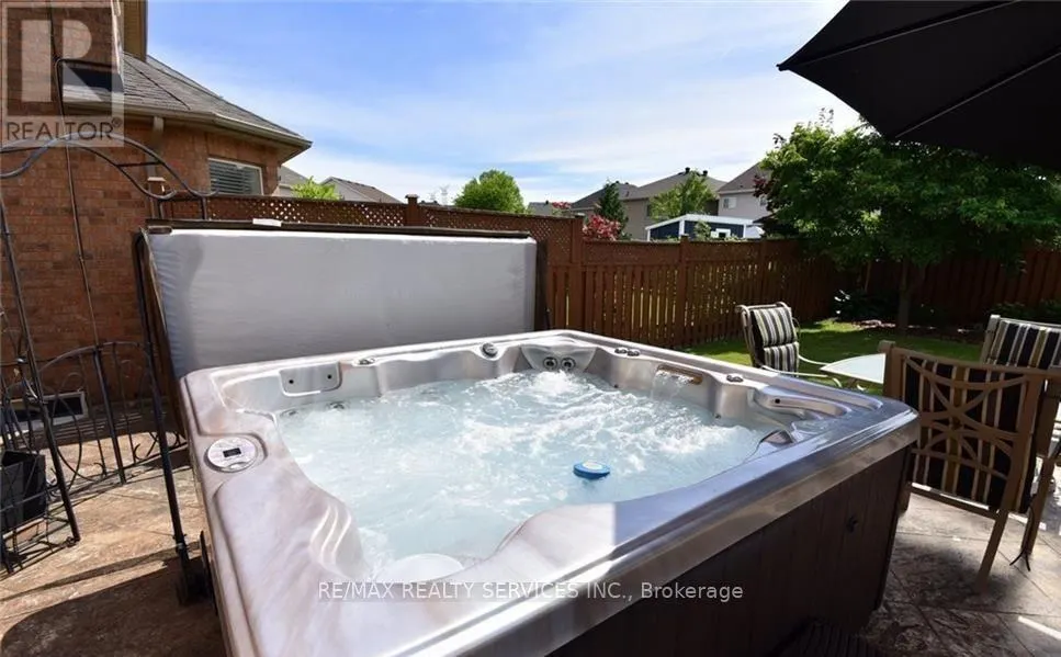 194 COOKE CRESCENT
