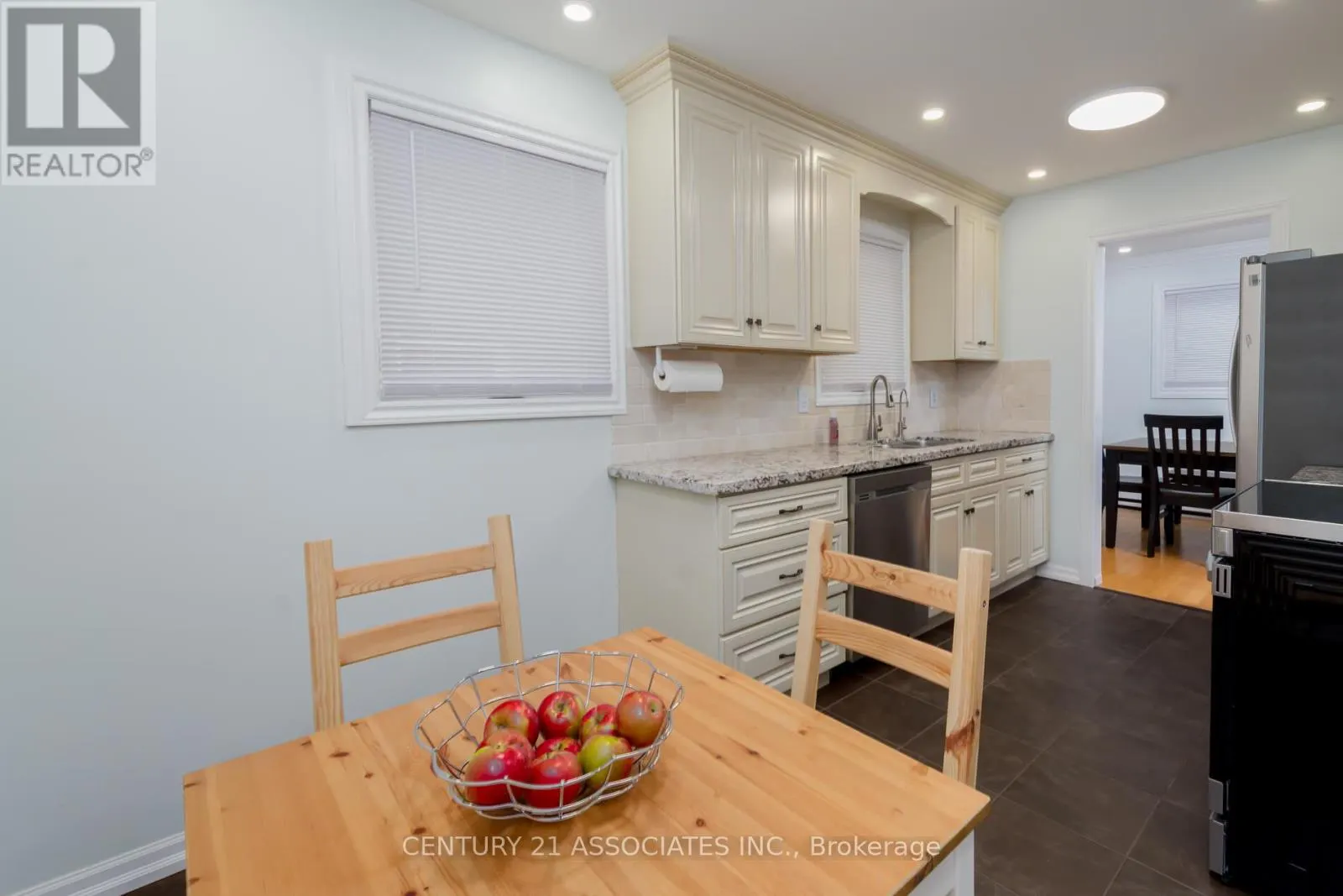 3158 HARRIS CRESCENT