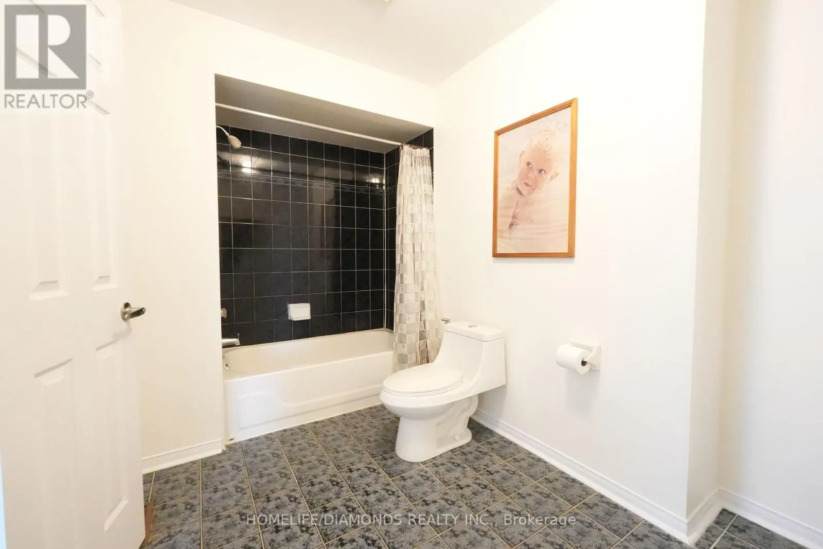5267 BROOKWOOD COURT
