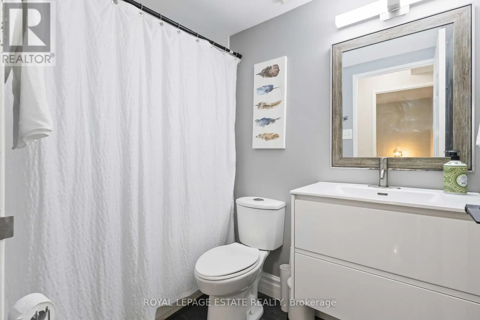 711 - 10 MARTHA EATON WAY