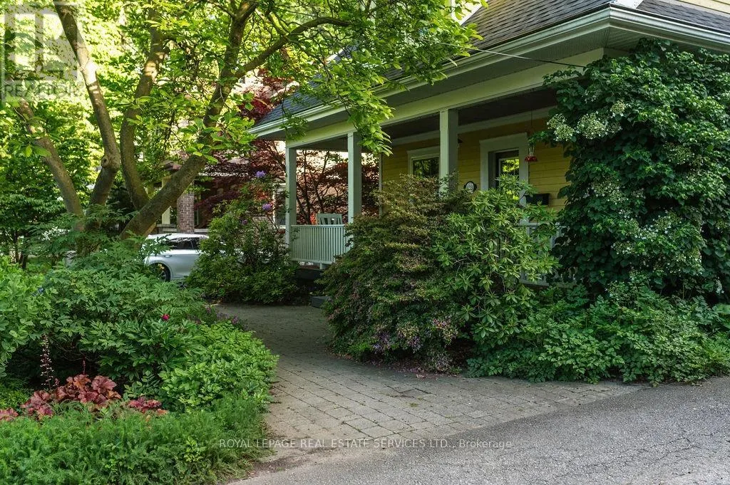 938 MEADOW WOOD ROAD