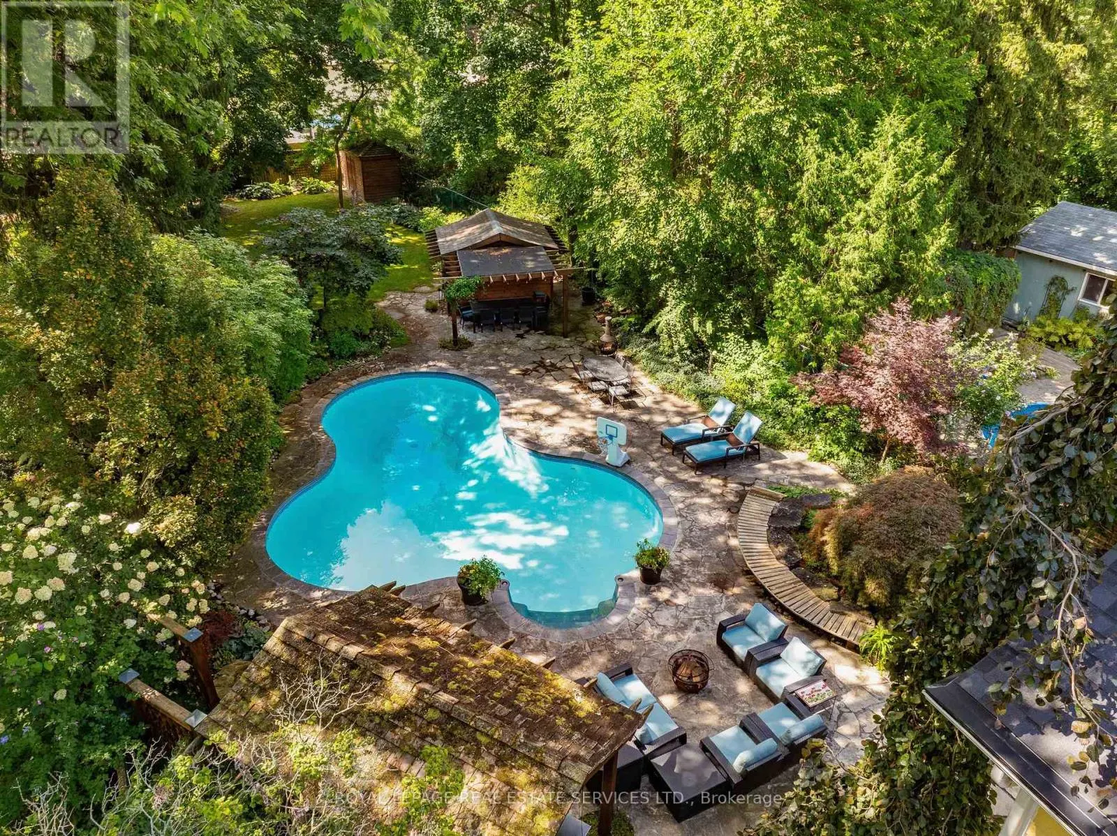 938 MEADOW WOOD ROAD