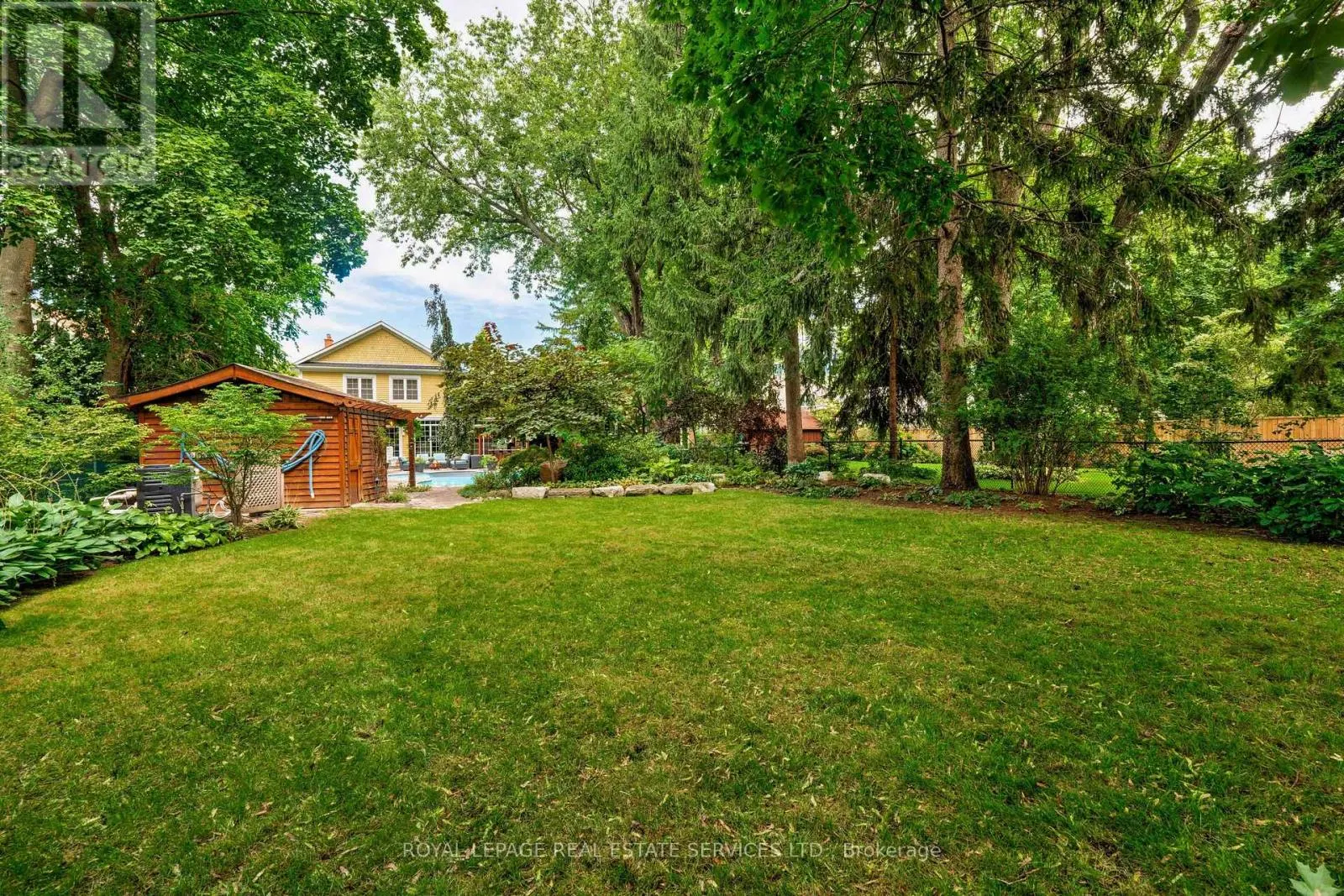938 MEADOW WOOD ROAD