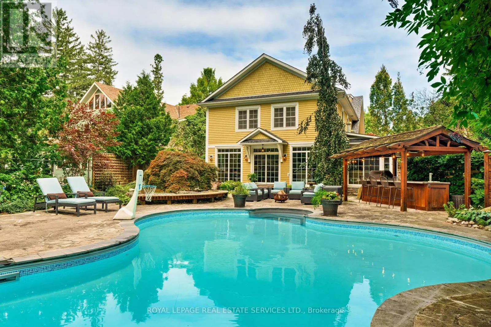 938 MEADOW WOOD ROAD