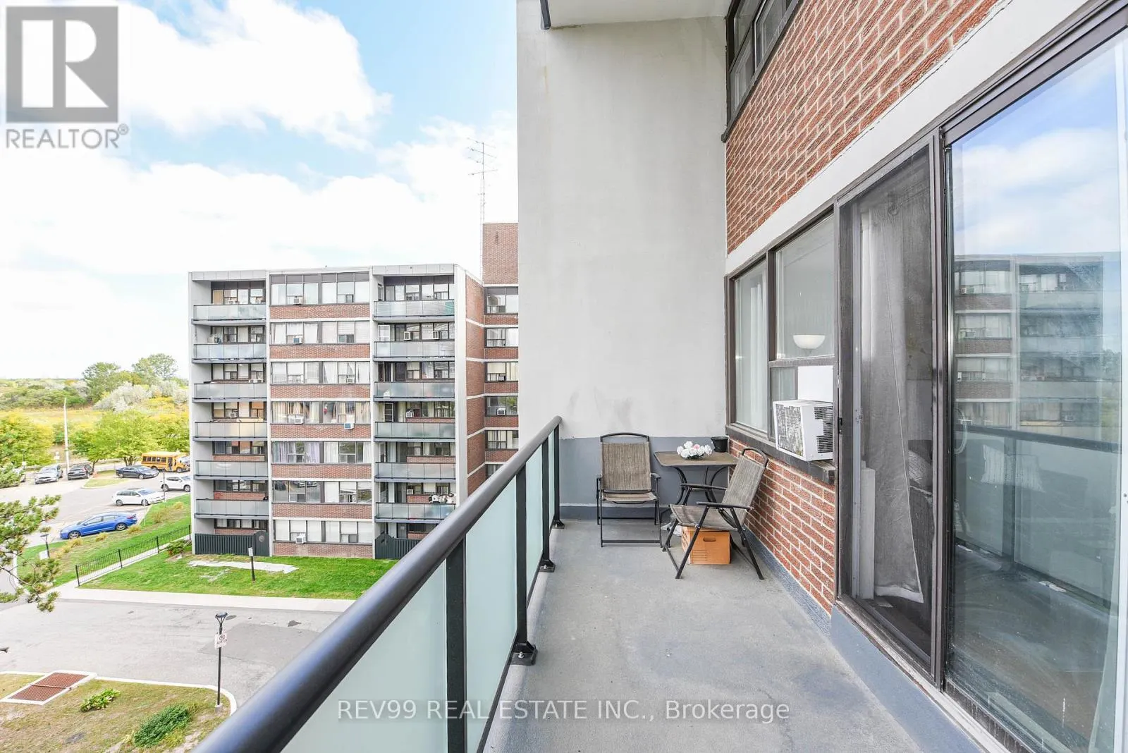 504 - 2121 ROCHE COURT