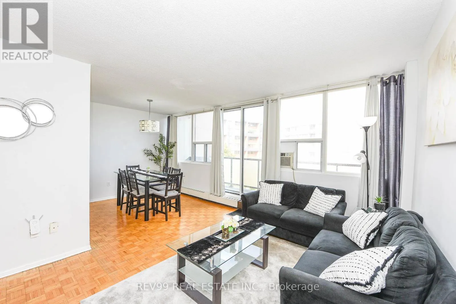 504 - 2121 ROCHE COURT