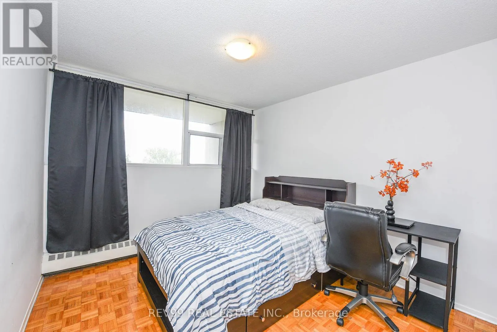 504 - 2121 ROCHE COURT