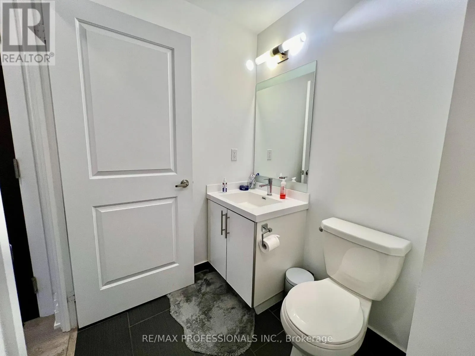 1011 - 55 SPEERS ROAD