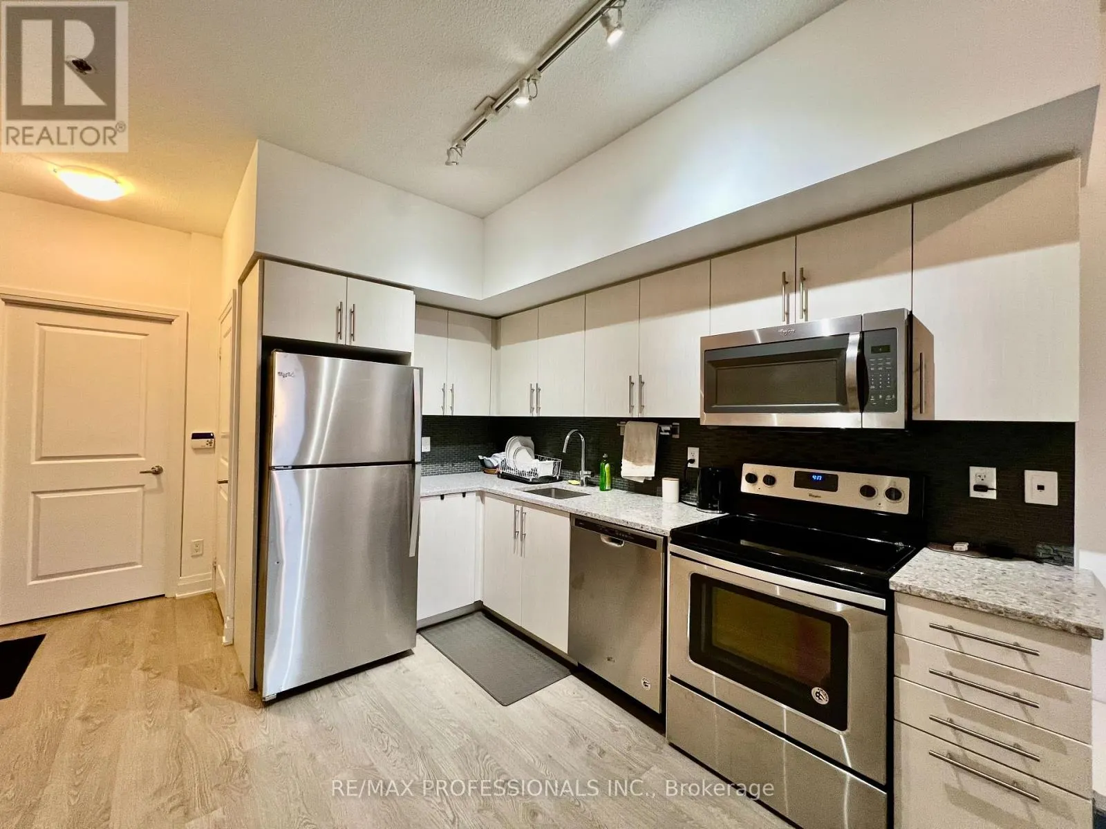 1011 - 55 SPEERS ROAD