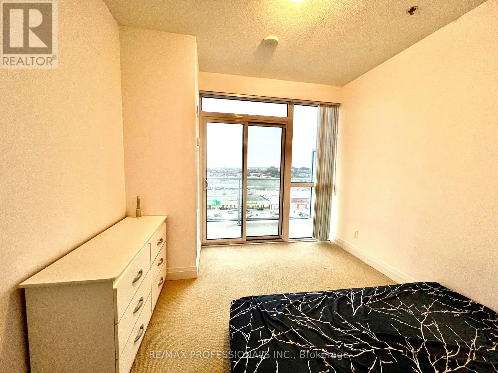 1011 - 55 SPEERS ROAD
