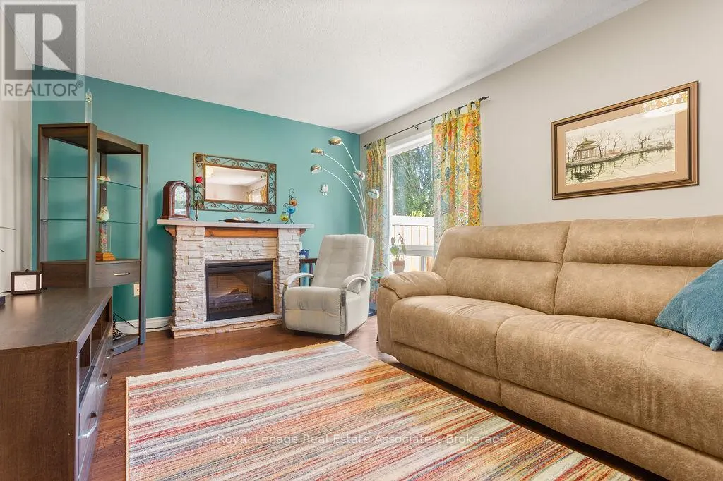 2221 BLUEGRASS LANE