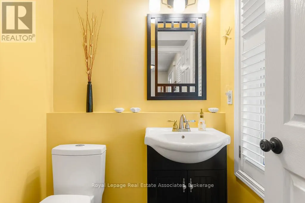2221 BLUEGRASS LANE