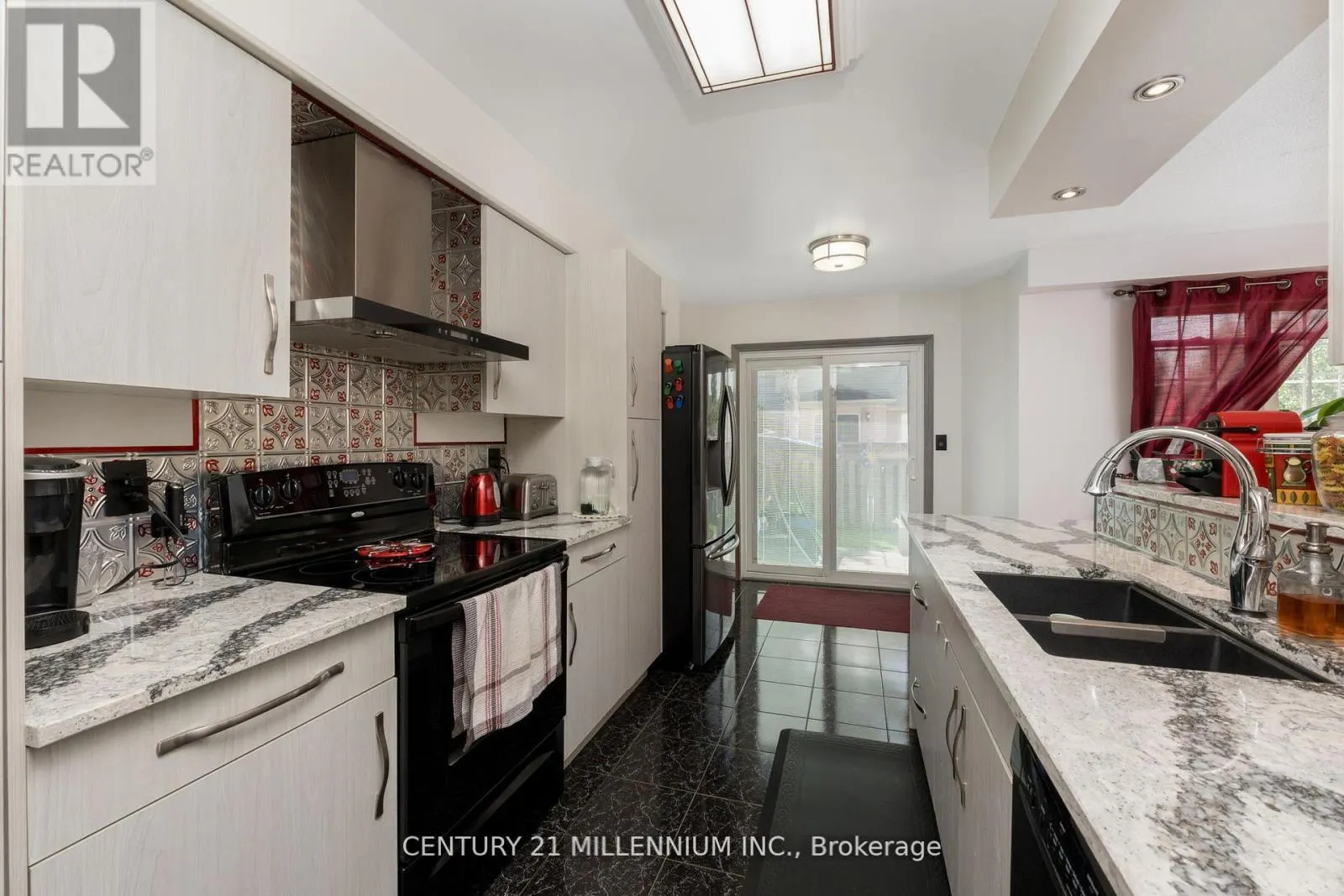 14 FORESTGROVE CIRCLE