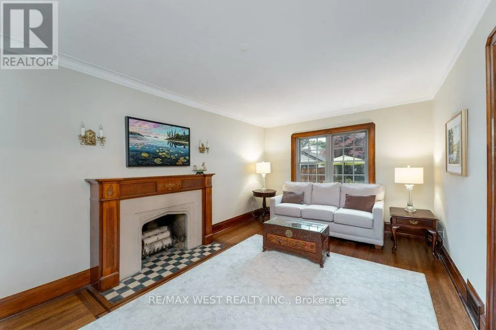 6 KINGSGROVE BOULEVARD