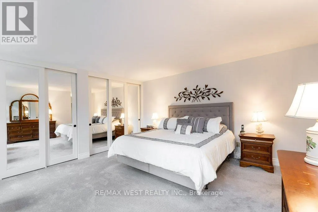 6 KINGSGROVE BOULEVARD