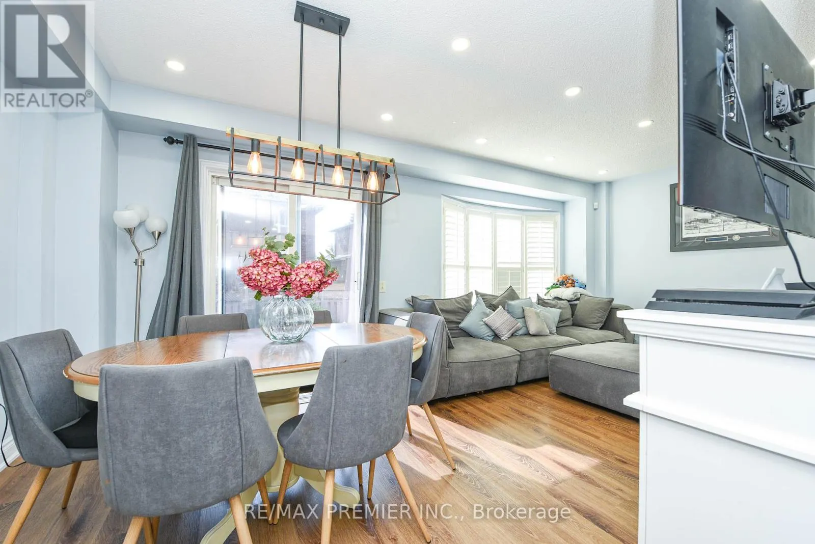 15D VIEW GREEN CRESCENT