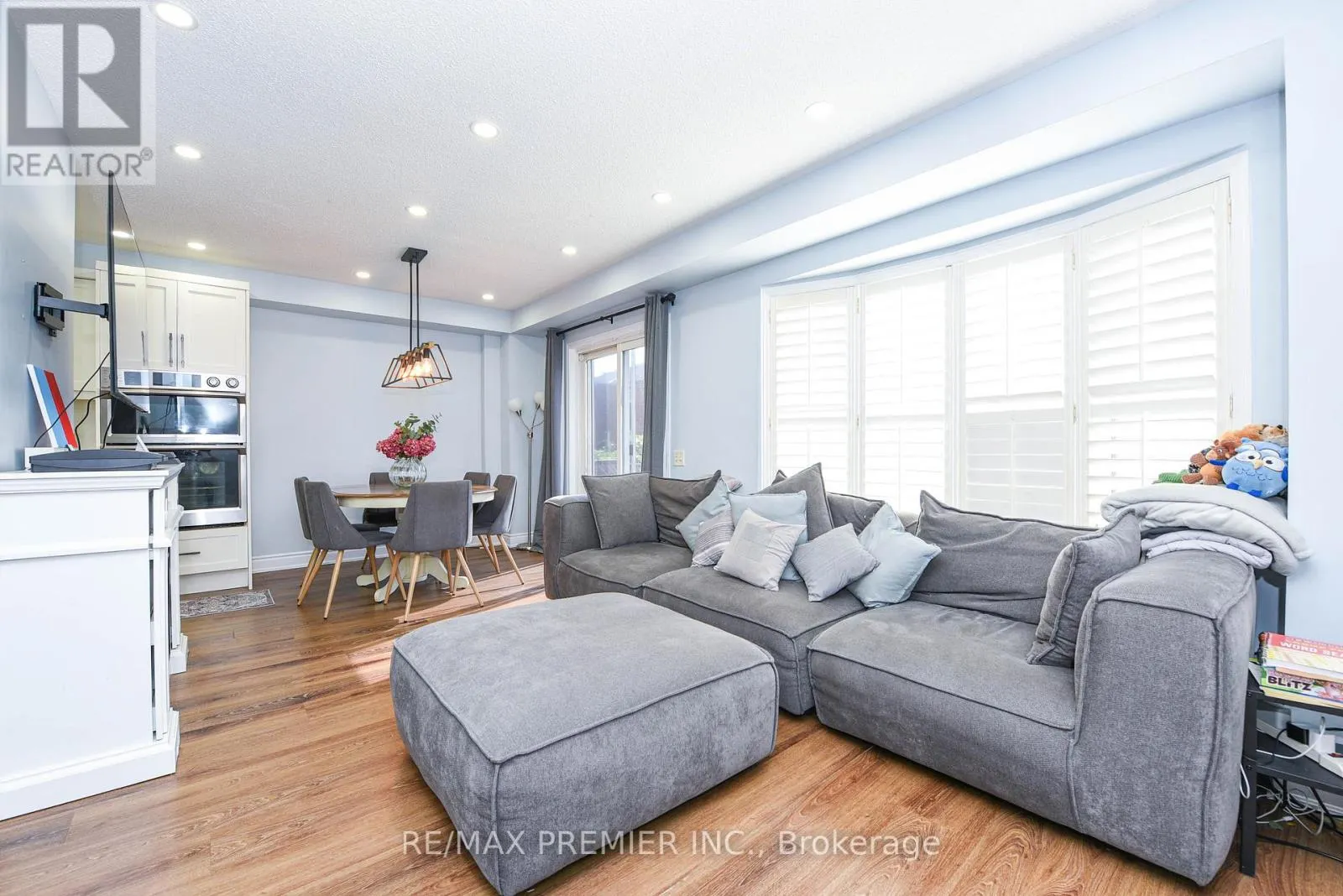 15D VIEW GREEN CRESCENT