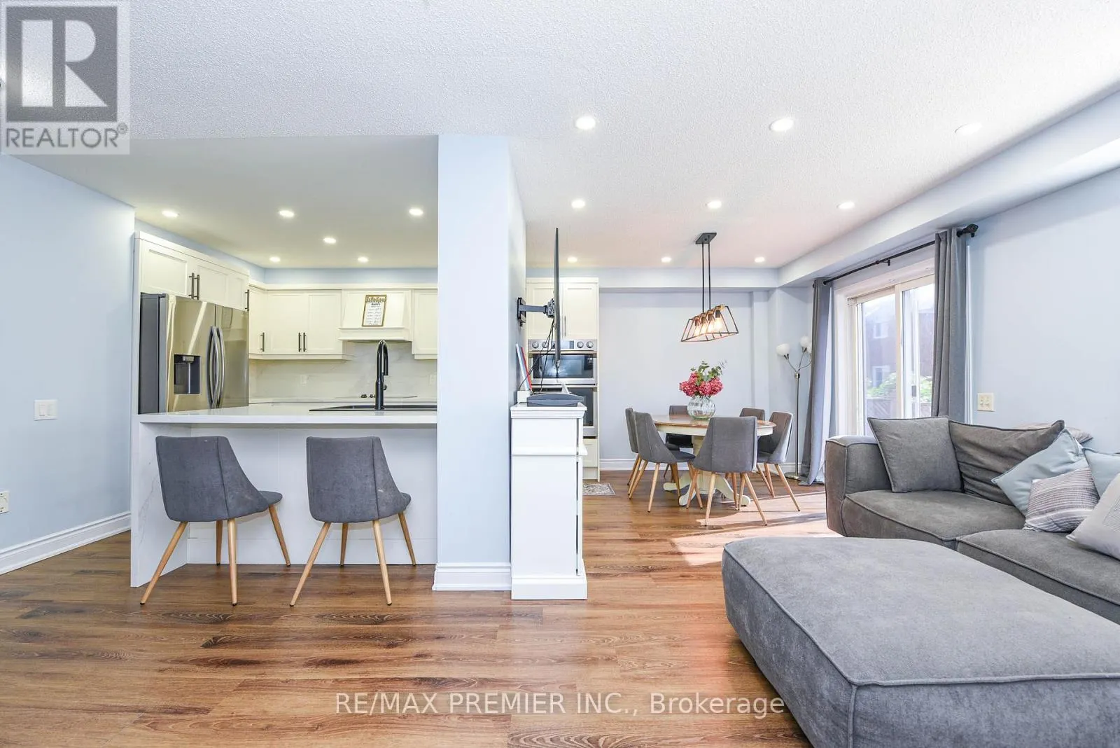 15D VIEW GREEN CRESCENT