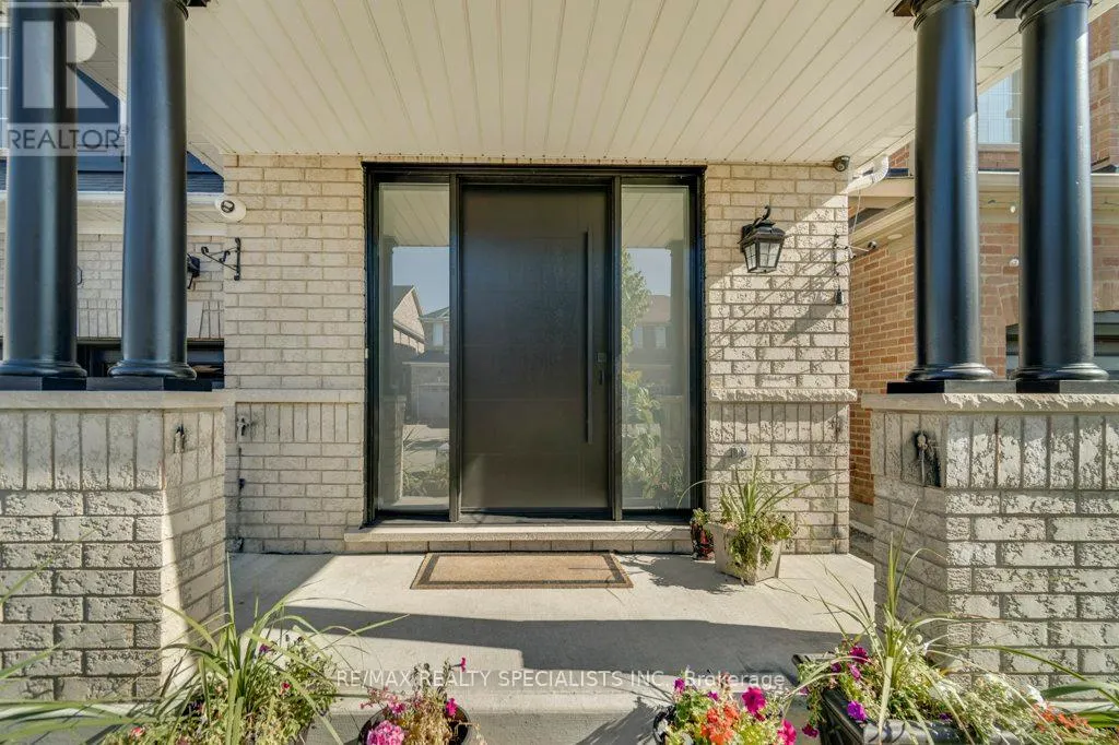 7 NEWINGTON CRESCENT