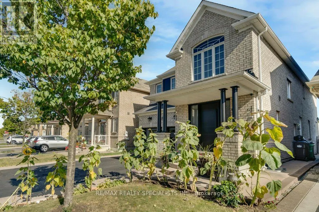 7 NEWINGTON CRESCENT
