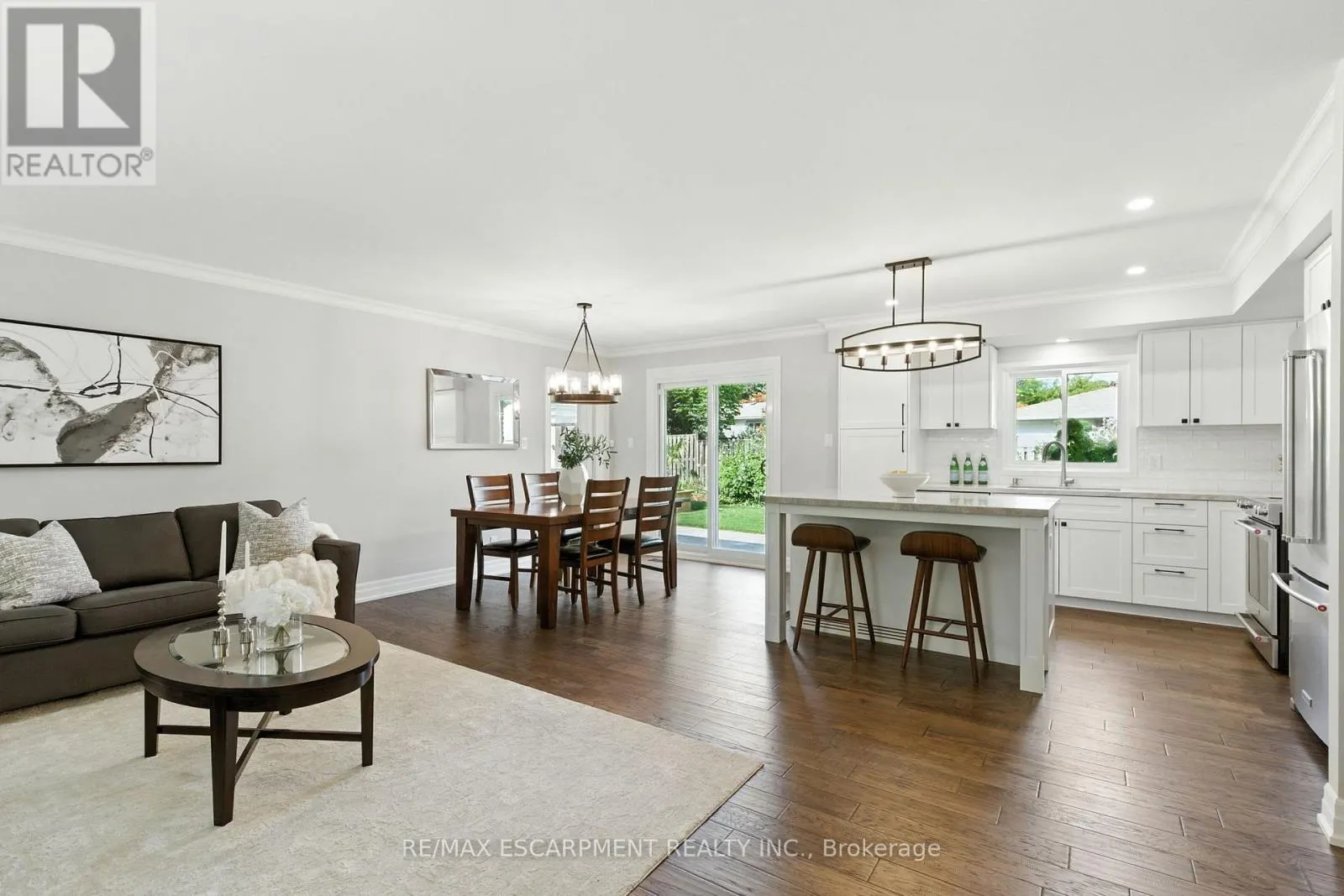 535 VANGUARD CRESCENT