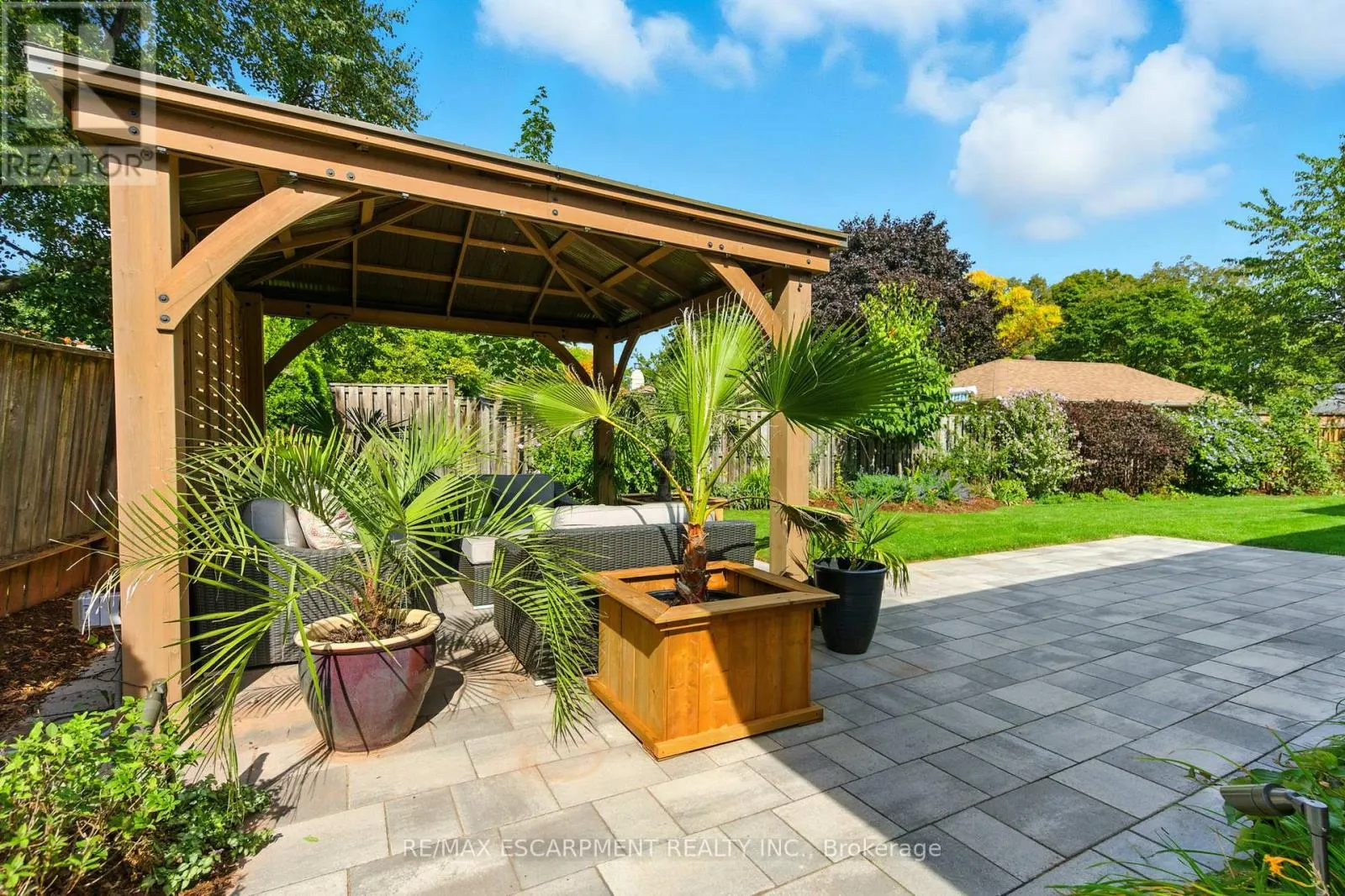 535 VANGUARD CRESCENT