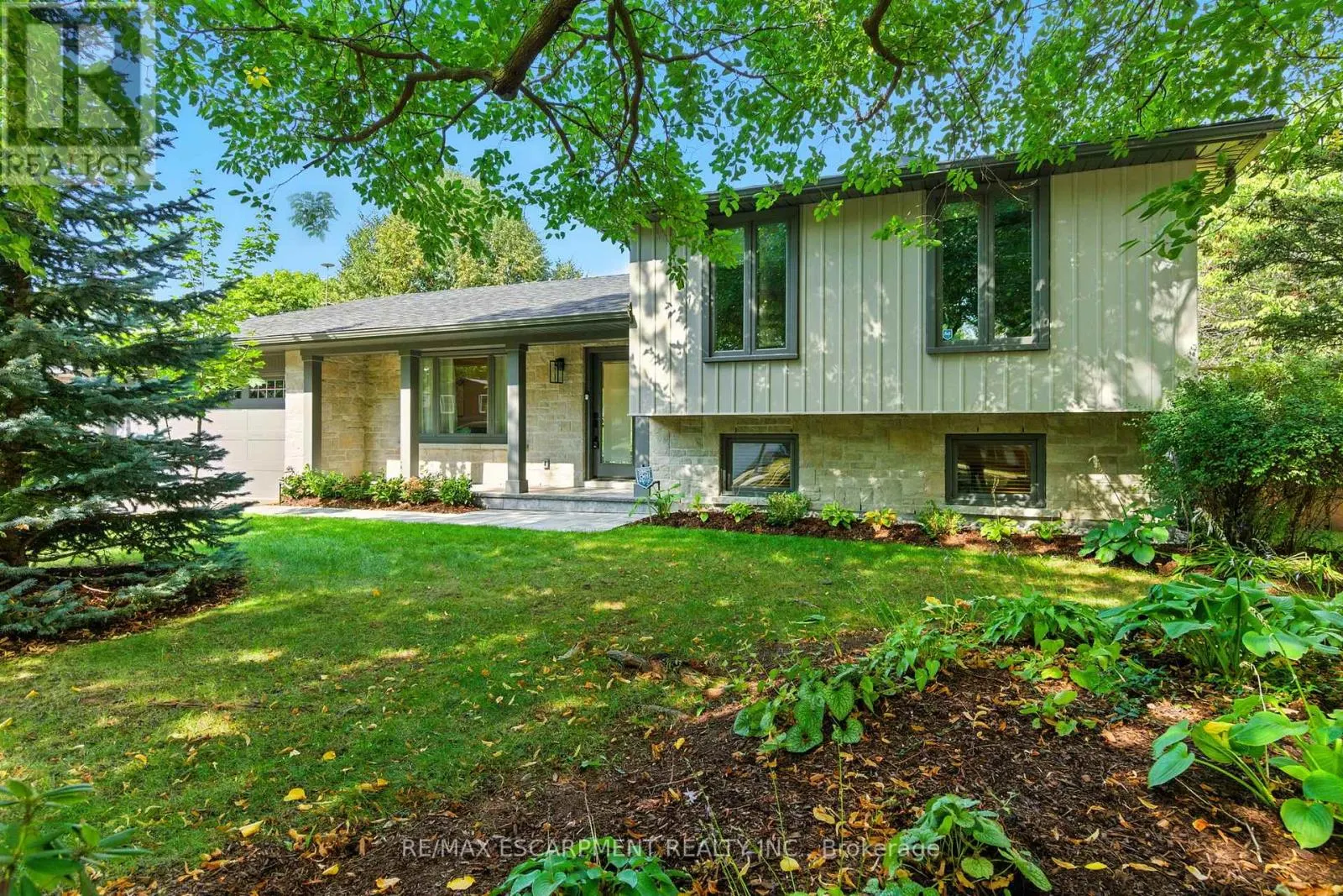 535 VANGUARD CRESCENT