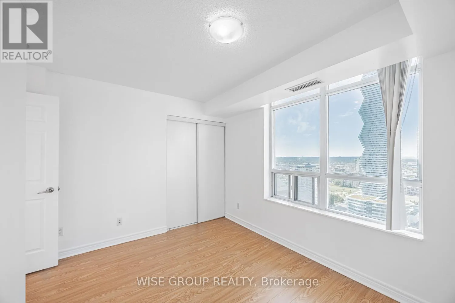 3012 - 310 BURNHAMTHORPE ROAD W