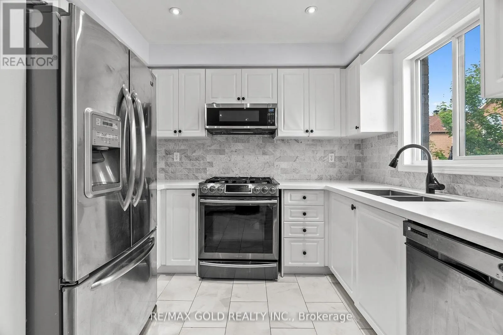 3218 CAMBERWELL DRIVE