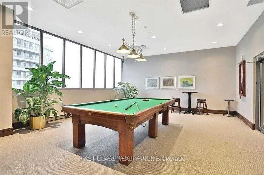 1002 - 55 ELM DRIVE W