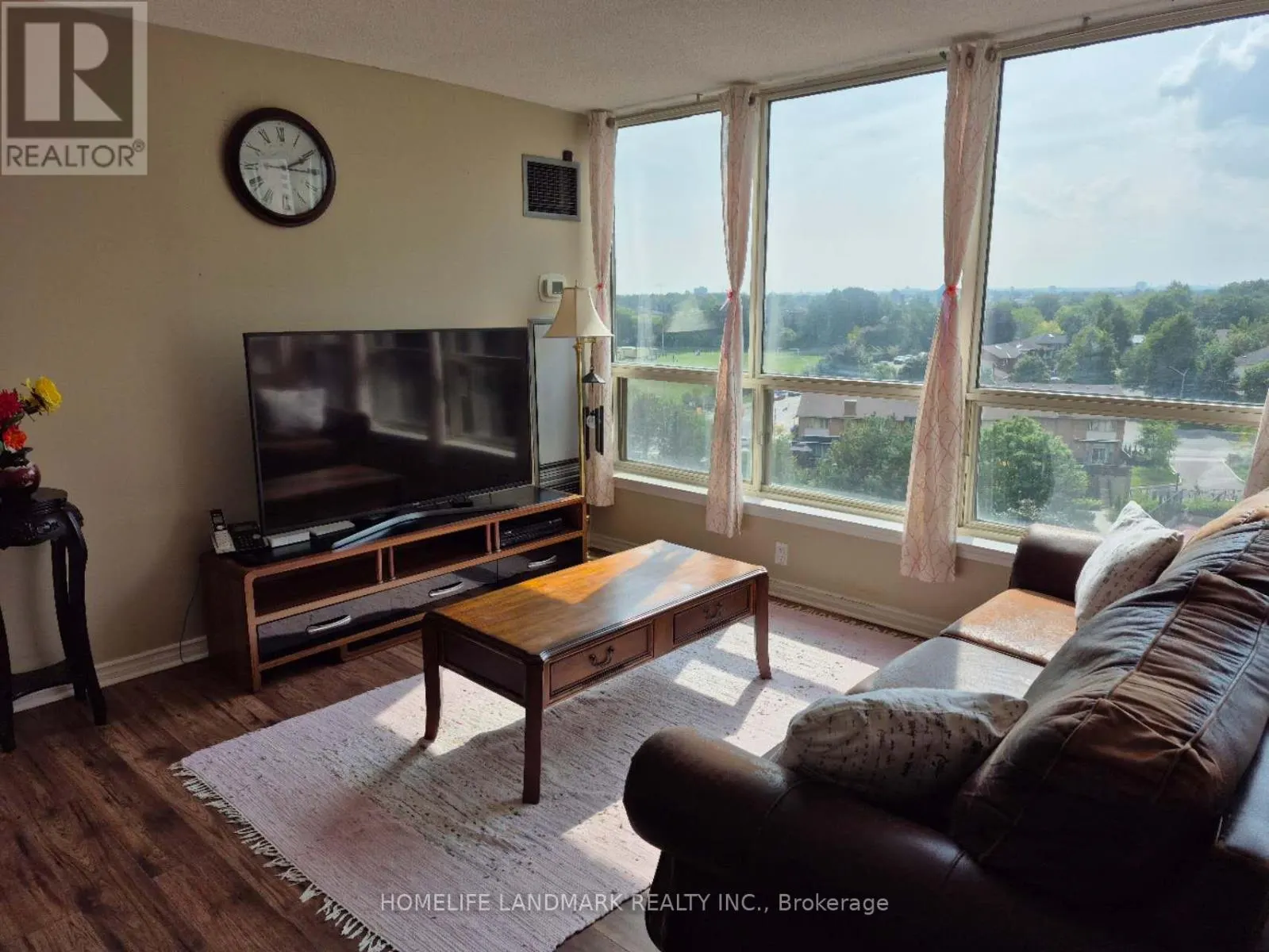 1002 - 55 ELM DRIVE W