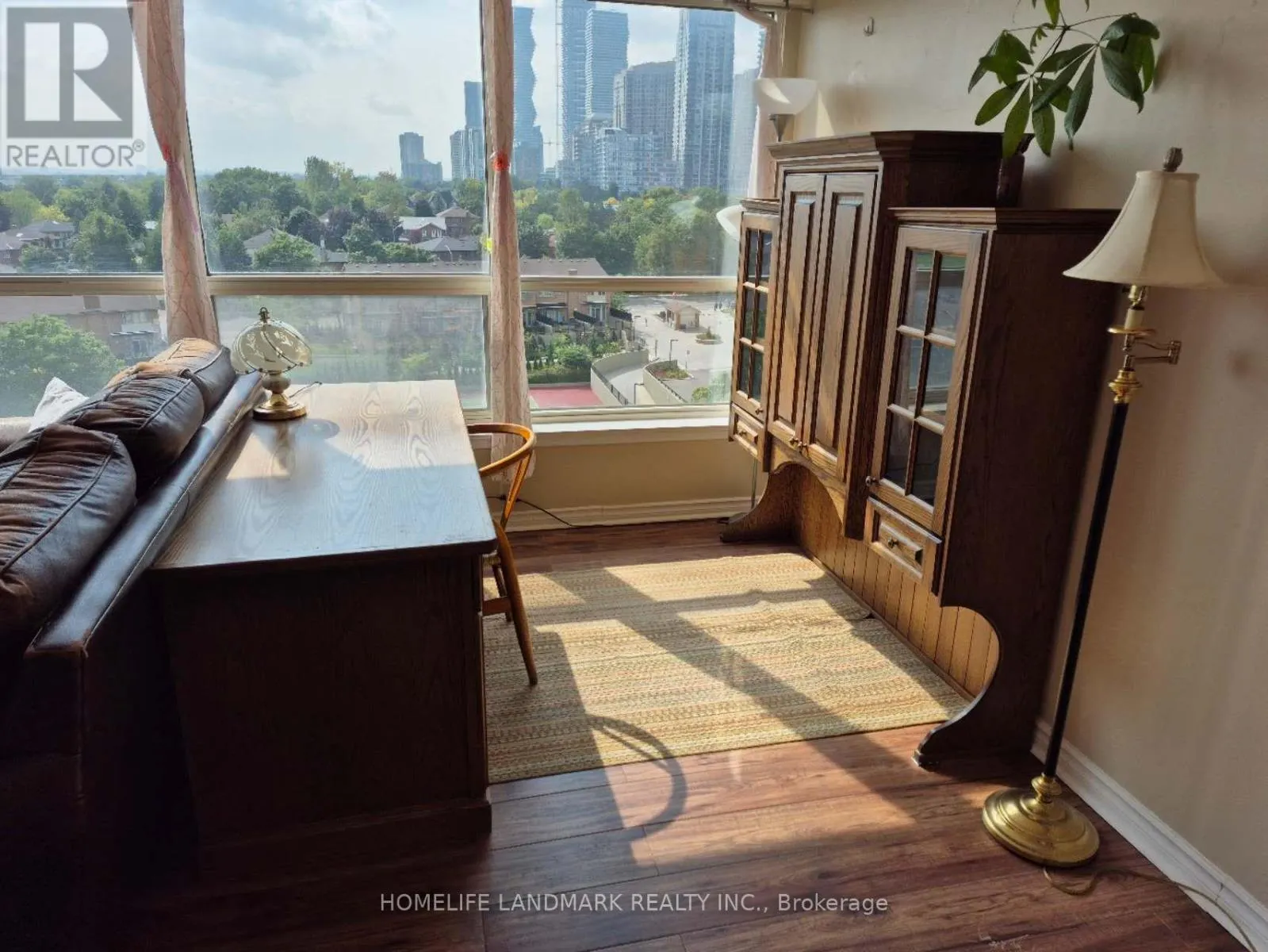 1002 - 55 ELM DRIVE W