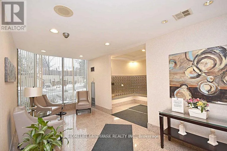 1002 - 55 ELM DRIVE W