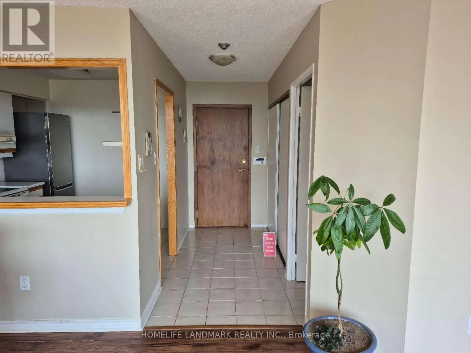 1002 - 55 ELM DRIVE W