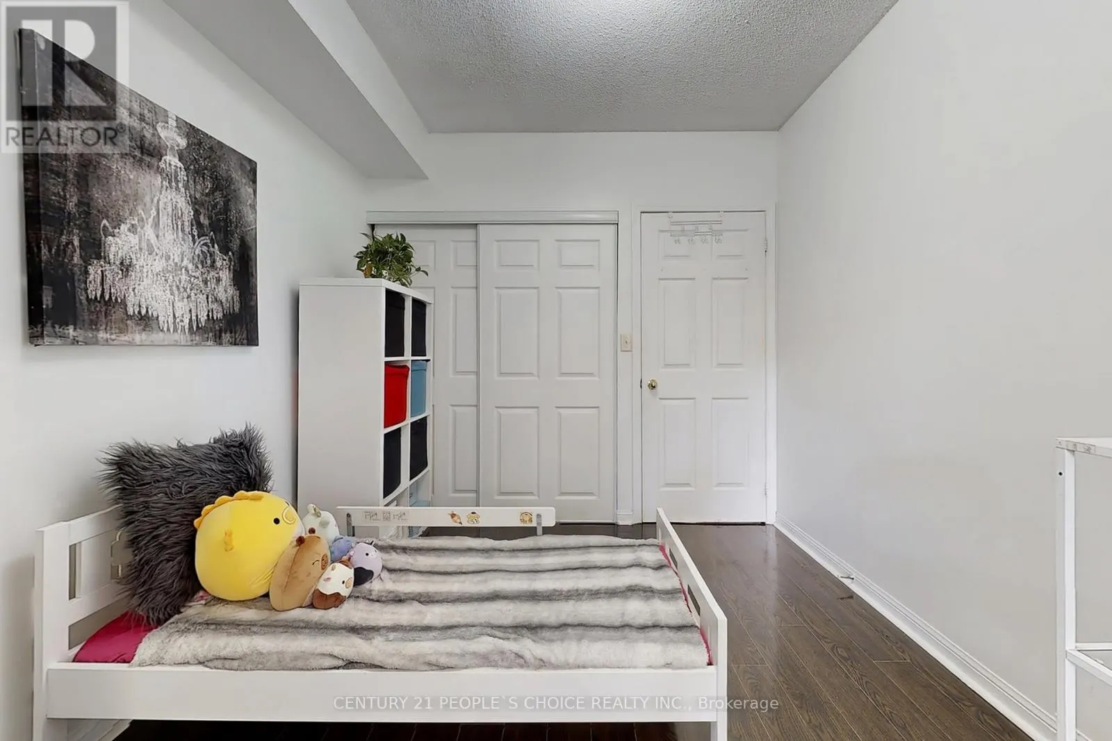 1028 - 3045 FINCH AVENUE W