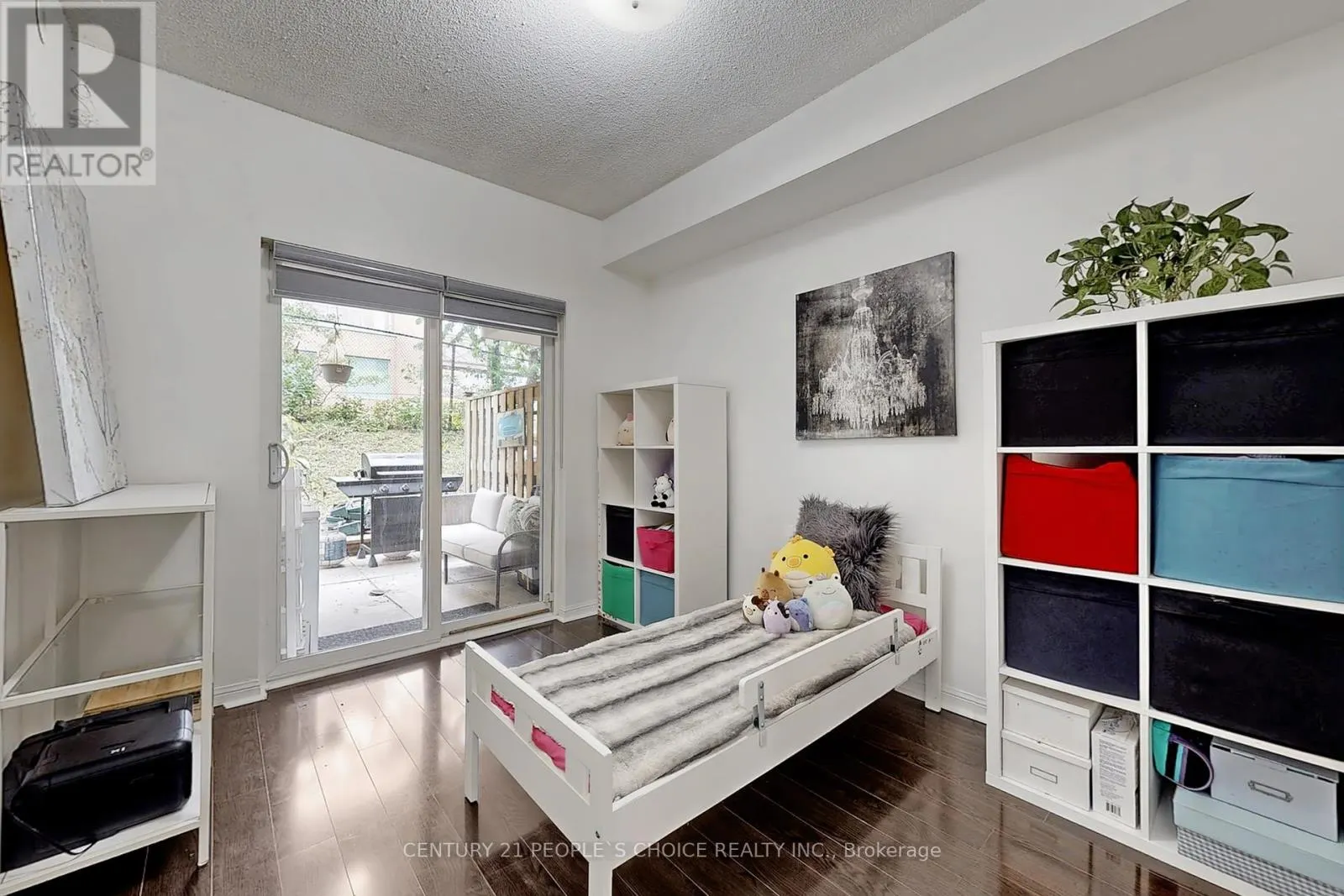 1028 - 3045 FINCH AVENUE W