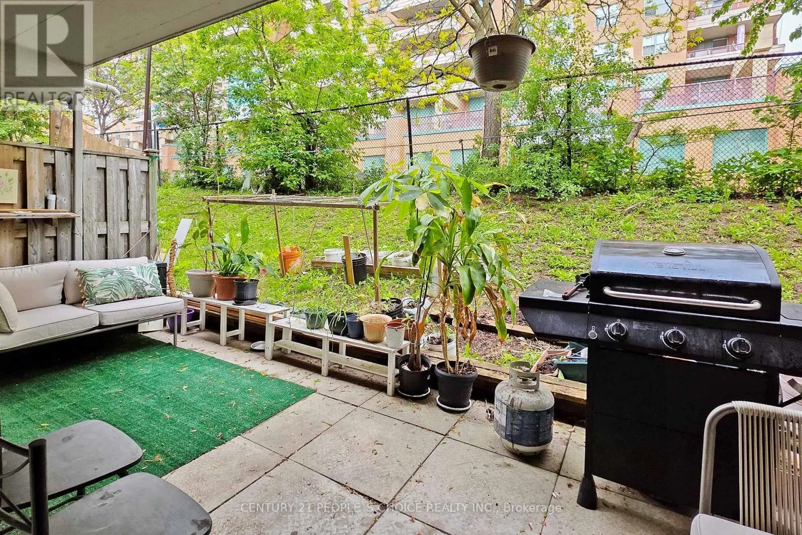 1028 - 3045 FINCH AVENUE W