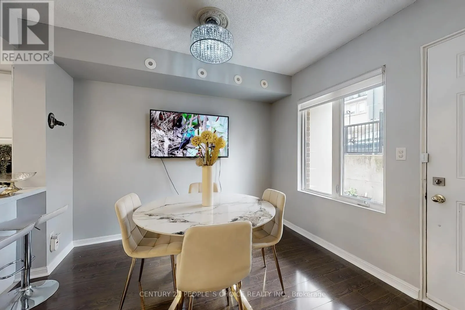 1028 - 3045 FINCH AVENUE W