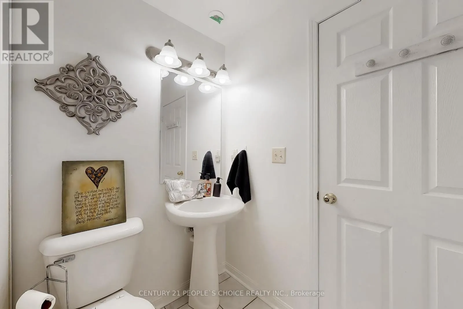 1028 - 3045 FINCH AVENUE W