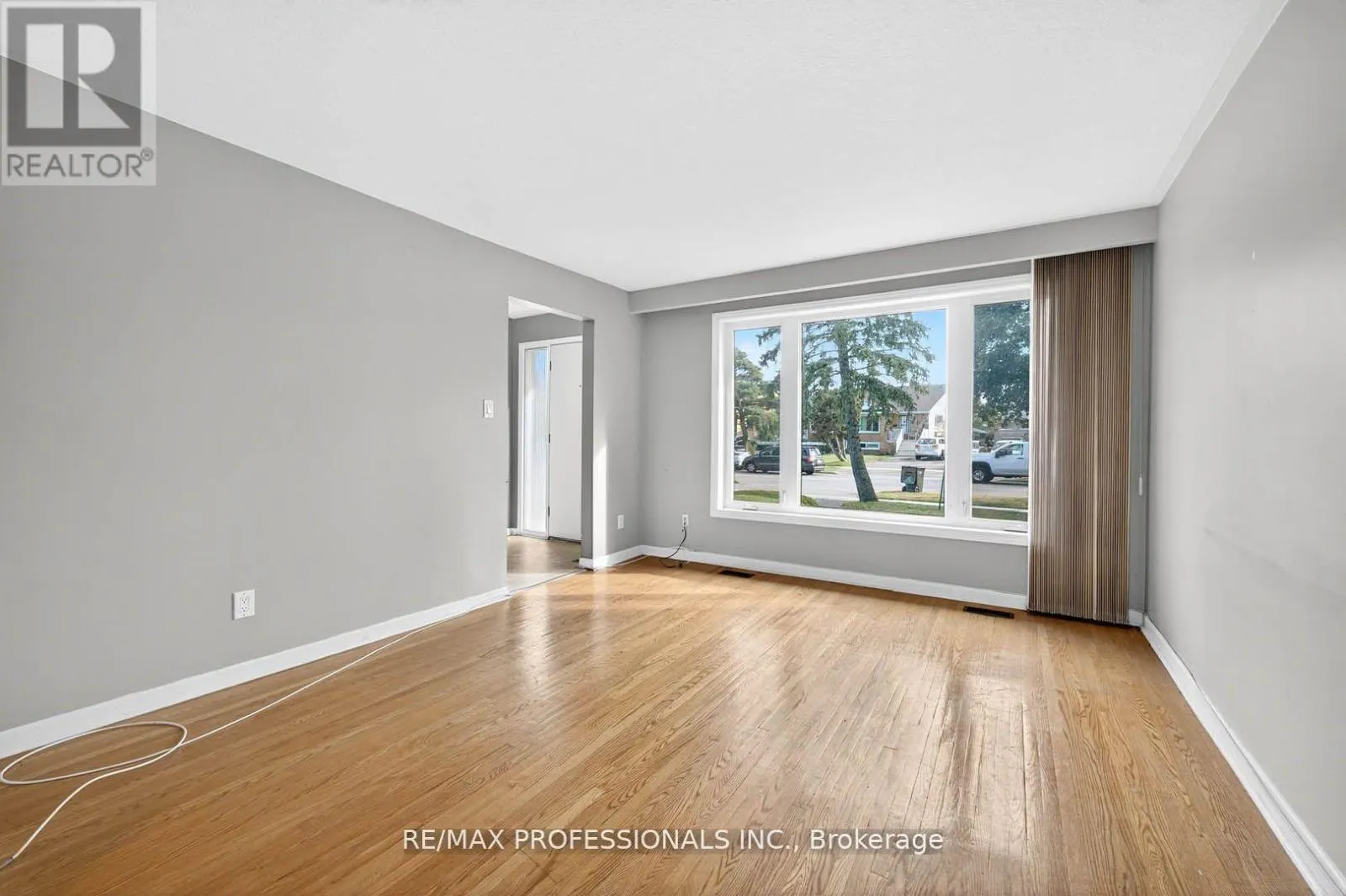 1784 SANDGATE CRESCENT