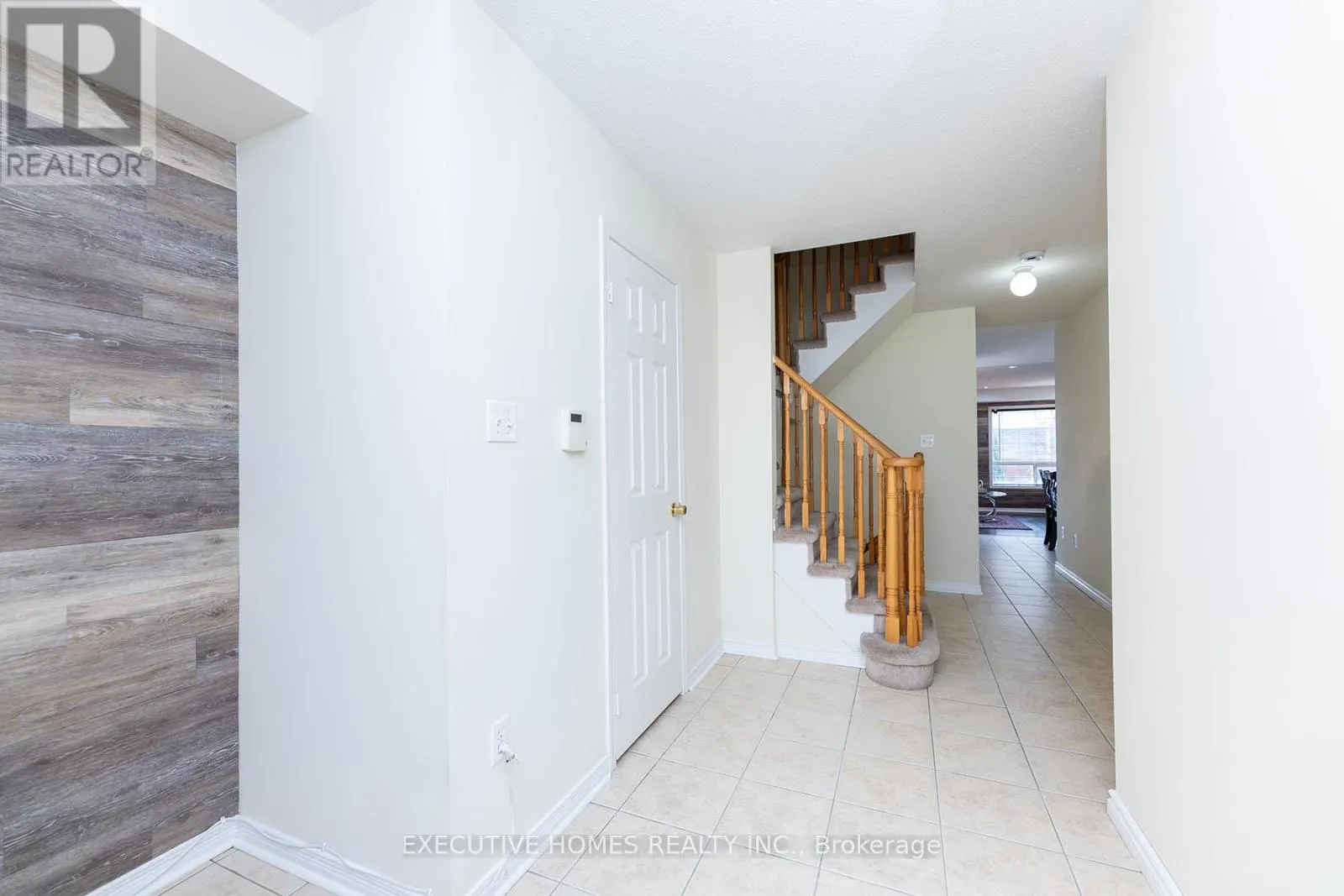 416 HOBBS CRESCENT