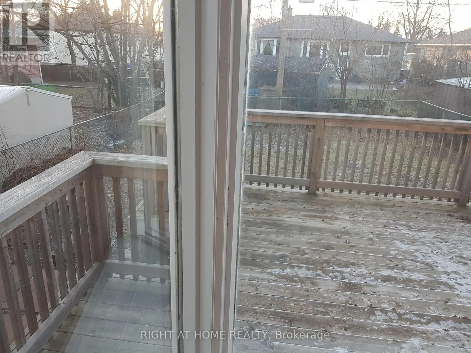 UPSTAIRS ONLY - 44 ALDERBURY CRESCENT