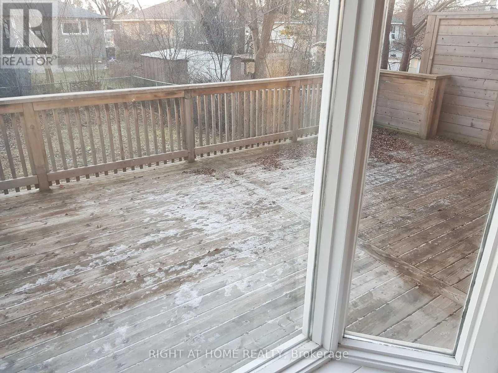 UPSTAIRS ONLY - 44 ALDERBURY CRESCENT