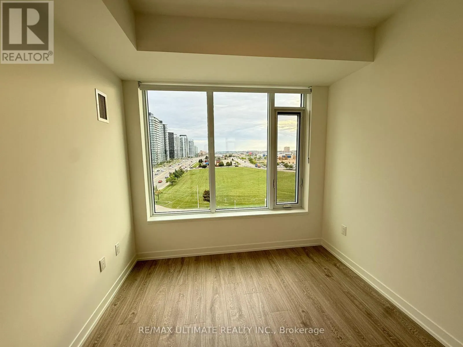 820 - 2485 EGLINTON AVENUE W