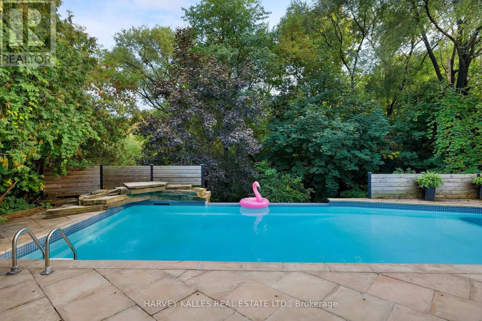 30 NEILOR CRESCENT