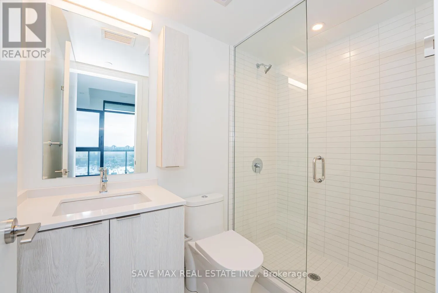 916 - 86 DUNDAS STREET E