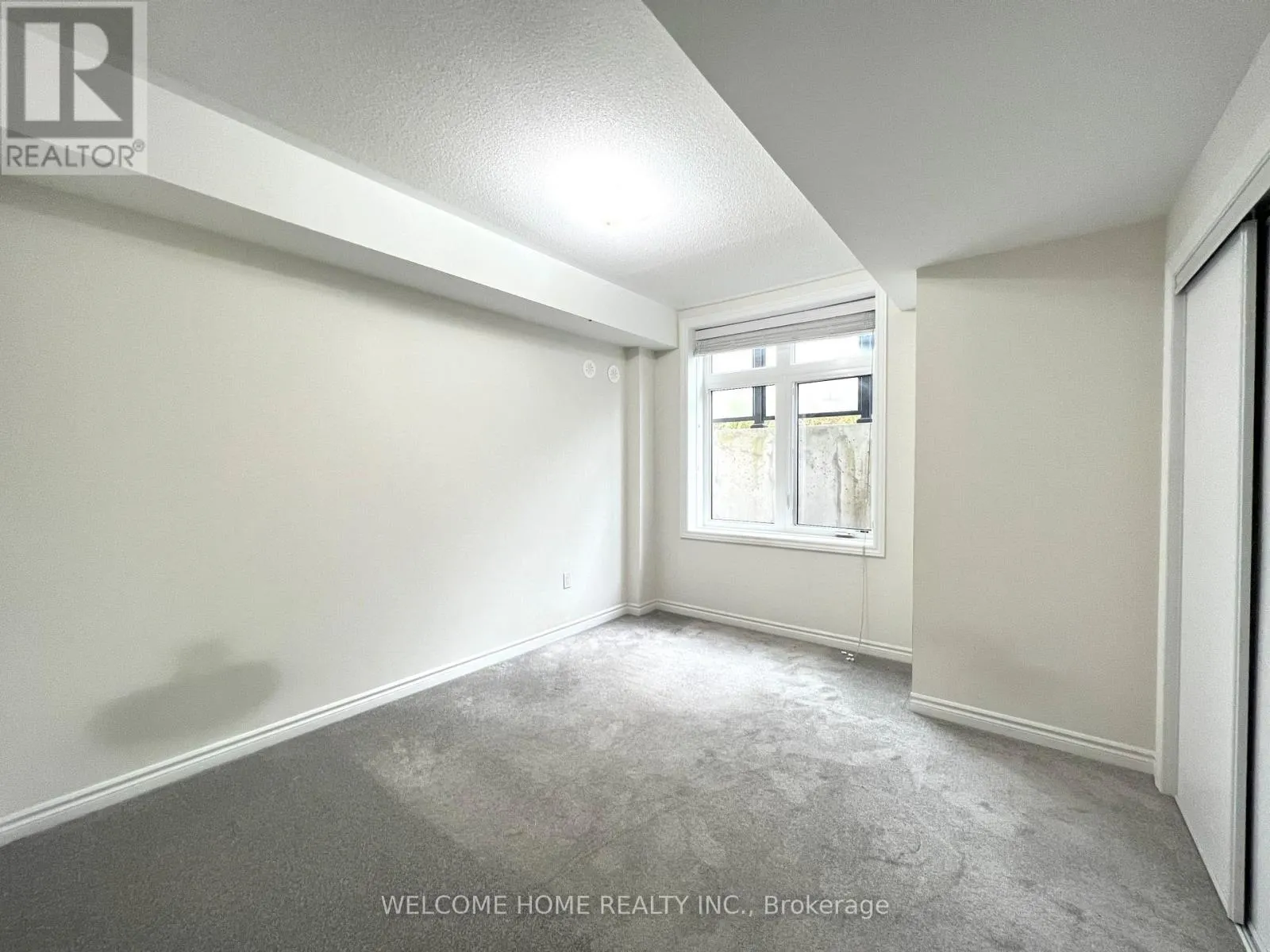 501 - 40 HALLIFORD PLACE
