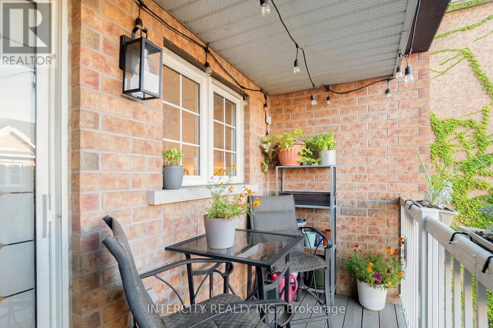 29 BIRDSTONE CRESCENT
