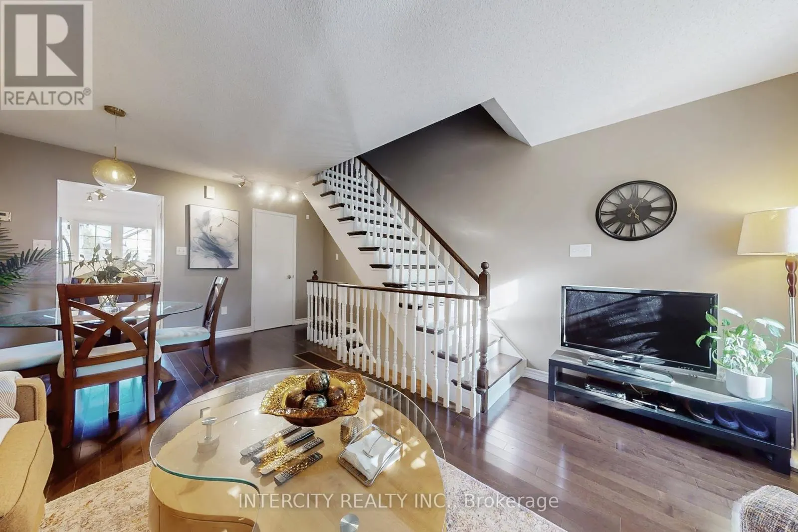 29 BIRDSTONE CRESCENT