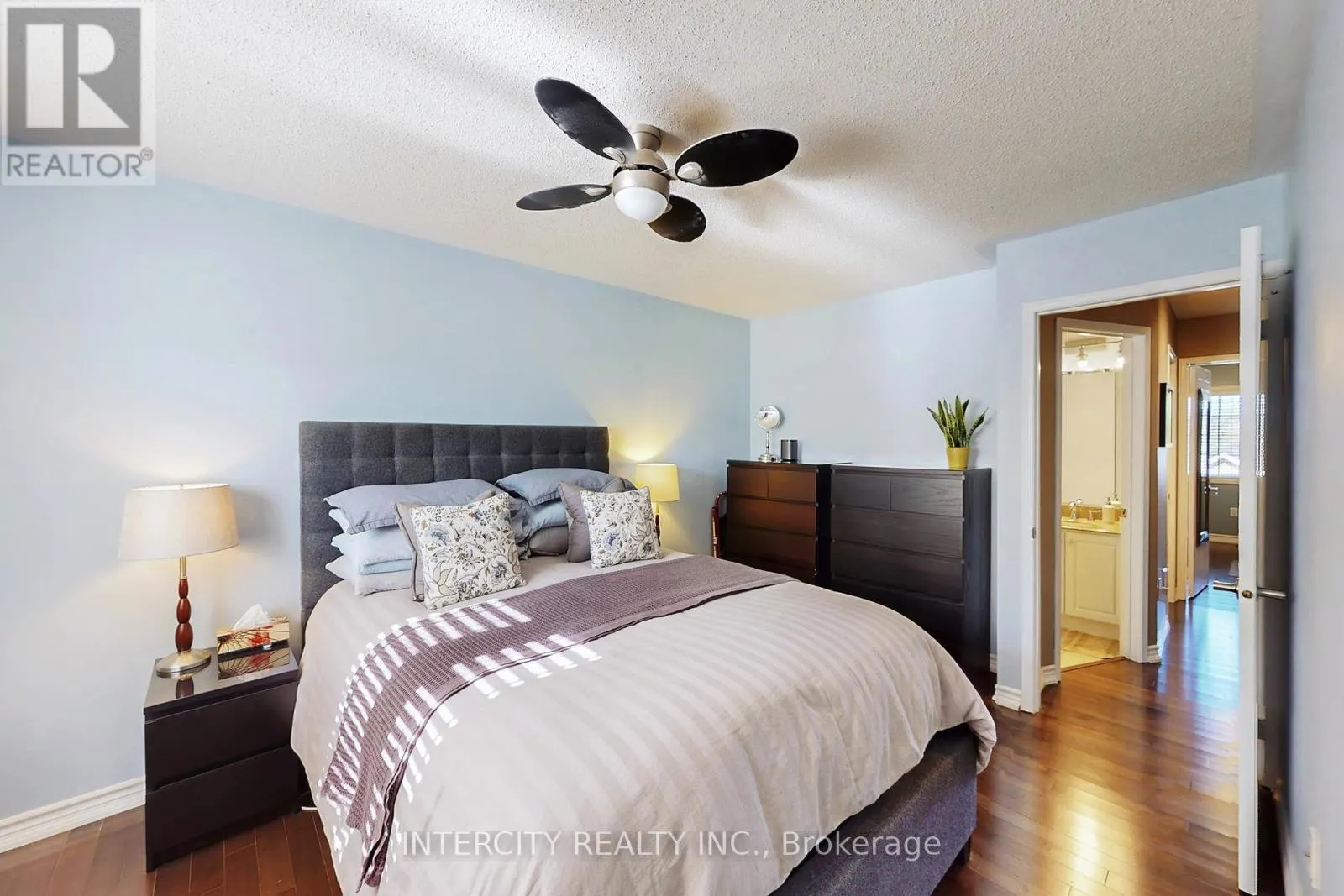 29 BIRDSTONE CRESCENT